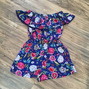🌸 Floral romper with pom-poms 🌸